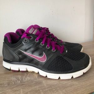 Women’s NIKE Lunar Glide 2